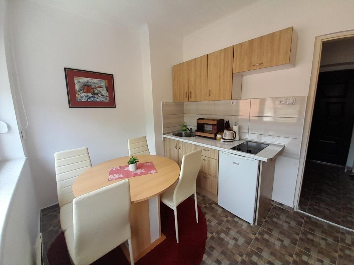 Apartman Trg Βίσεγκραντ Εξωτερικό φωτογραφία