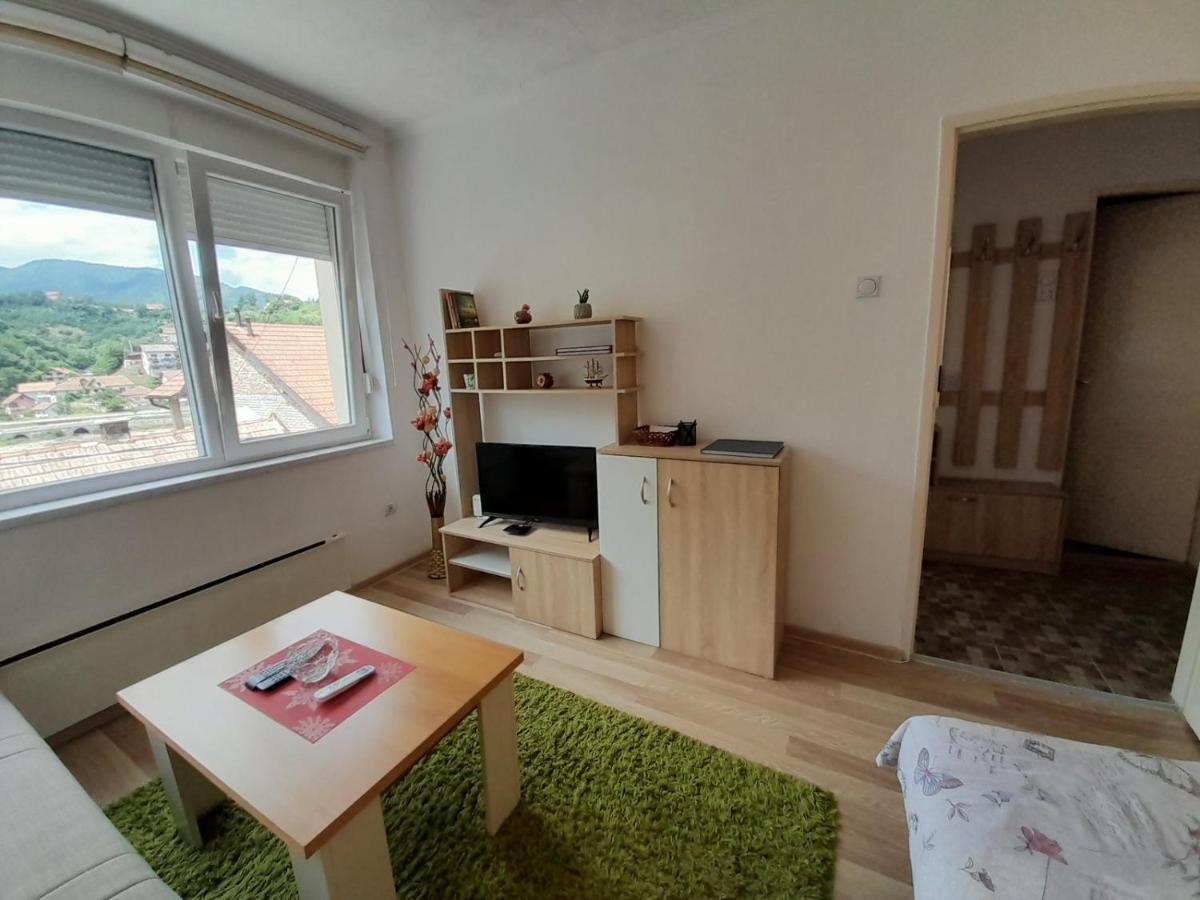 Apartman Trg Βίσεγκραντ Εξωτερικό φωτογραφία