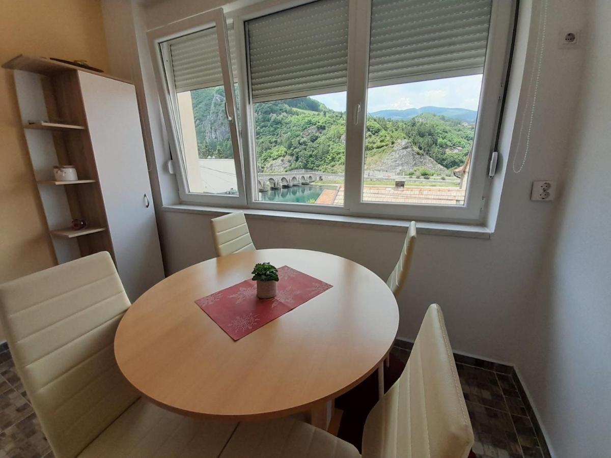 Apartman Trg Βίσεγκραντ Εξωτερικό φωτογραφία