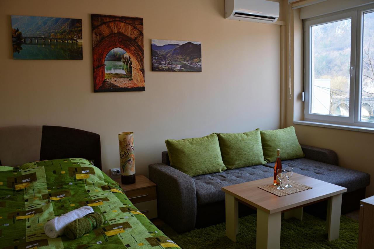 Apartman Trg Βίσεγκραντ Εξωτερικό φωτογραφία